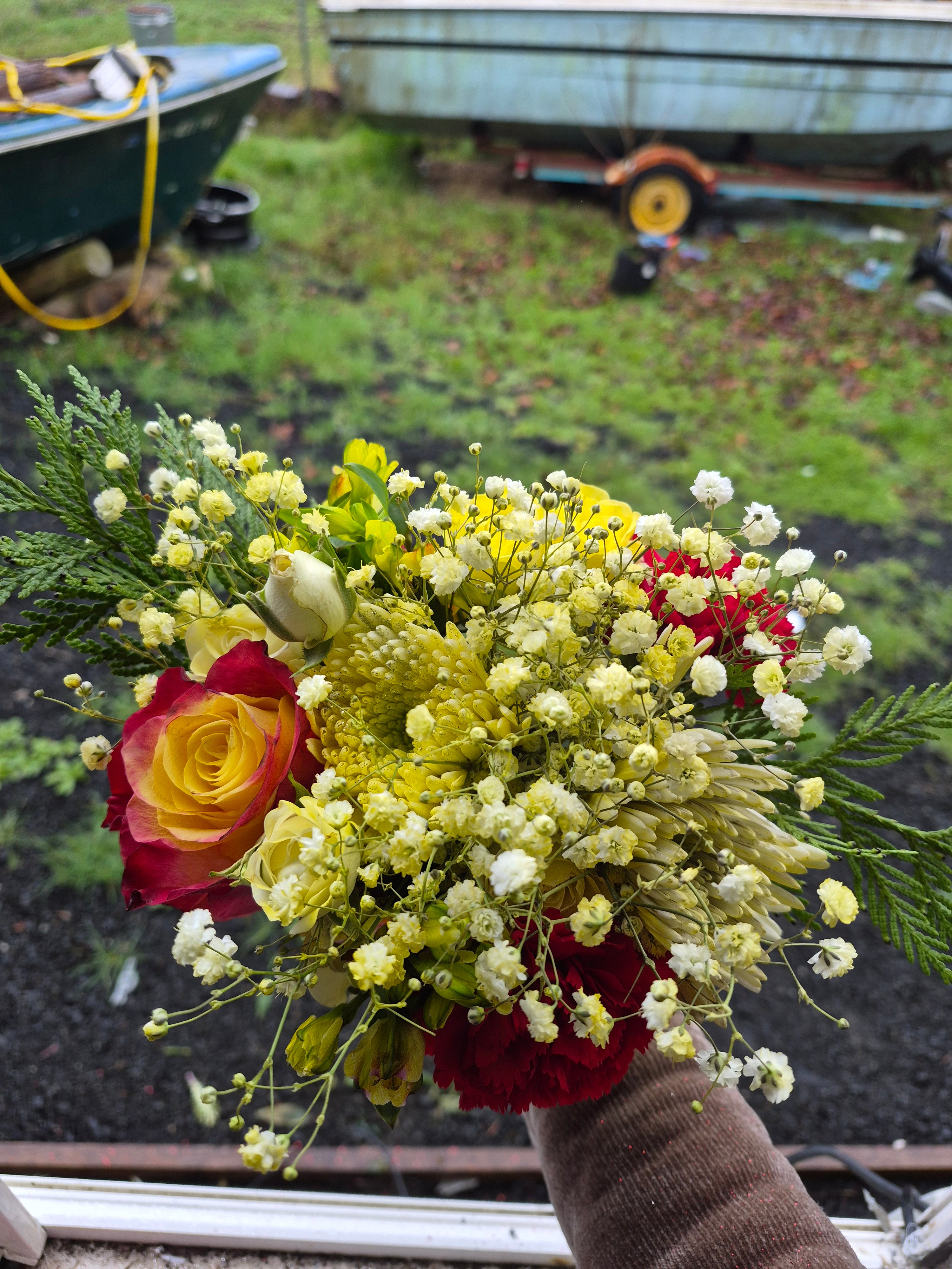 Small Traditional Wrapped bouquet